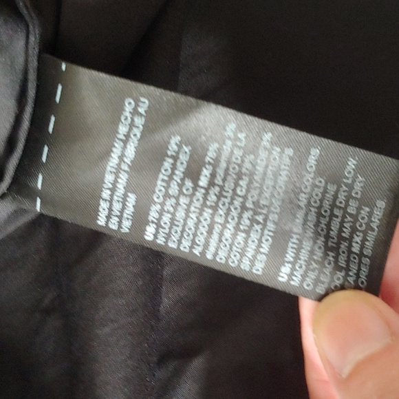 WHBM LACE DETAIL TOP - Picture 6 of 9